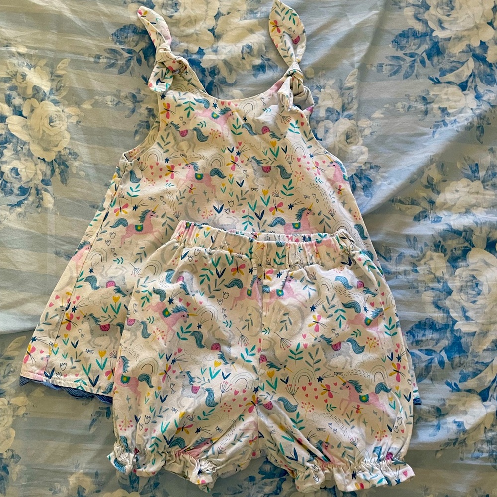Sweet Summer Short Set with Magical Unicorns! Girls 3T